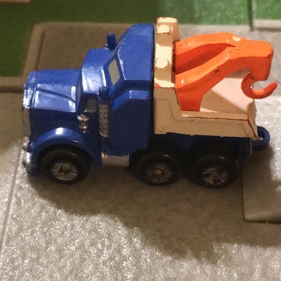 Vintage 1987 Hasbro Galoob micro machines Kenworth tow truck - Picture 3 of 5